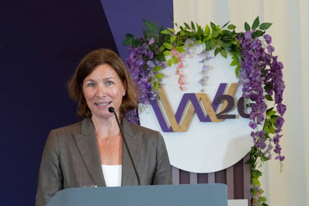 Stefanie PETERS, Praesidentin des Aufsichtsrats des Aachen-Laurensberger Rennverein e.V. (ALRV), bei ihrer Rede Pressekonferenz vor den FEI World Championships 2026 in Aachen, Weltmeisterschaft, Reiten, Reitsport, in der NRW Staatskanzlei in Duesseldorf, 27.07.2026 Â *** Stefanie PETERS, Chair of the Supervisory Board of the Aachen Laurensberger Rennverein e.V. (ALRV), during her speech at a press conference ahead of the 2026 FEI World Championships in Aachen—World Championships, Equestrian Sports—at the State Chancellery of North Rhine-Westphalia in Düsseldorf, July 27, 2026 Â