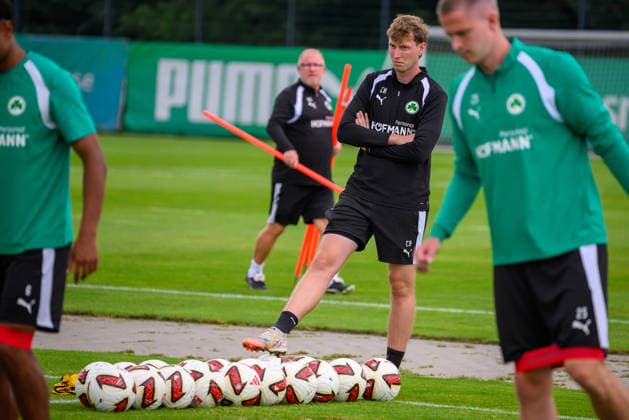 27.07.2026 - Fussball - 2. Bundesliga - Saison 2026 2027 - SpVgg Greuther Fürth Fuerth ( Kleeblatt ) - Training - - xwoxzix - Christopher Hickson (Individualtrainer SpVgg Greuther Fürth ) *** July 27, 2026 Soccer 2. Bundesliga 2026–2027 Season SpVgg Greuther Fürth Fürth Kleeblatt Training xwoxzix Christopher Hickson Personal Trainer SpVgg Greuther Fürth