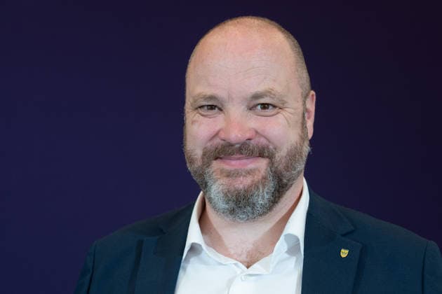 Dr. Michael ZIEMONS, Oberbuergermeister der Stadt Aachen, Portraet, Porträt, Portrait, Angeschnittenes Einzelbild, Einzelmotiv, Pressekonferenz vor den FEI World Championships 2026 in Aachen, Weltmeisterschaft, Reiten, Reitsport, in der NRW Staatskanzlei in Duesseldorf, 27.07.2026 Â *** Dr. Michael ZIEMONS, Mayor of Aachen, Portrait, Portrait, Close-up, Single Image, Single Subject, Press Conference ahead of the 2026 FEI World Championships in Aachen, World Championships, Equestrian Sports, at the State Chancellery of North Rhine-Westphalia in Düsseldorf, July 27, 2026 Â