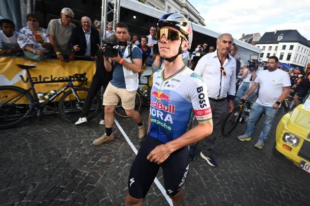 Belgian Remco Evenepoel of Red Bull-BORA-hansgrohe pictured at the start of the Natourcriterium Aalst cycling event, Monday 27 July 2026, in Aalst. The traditional criteriums are local showcases for which mainly cyclists who rode the Tour de France are invited. ELIASxROM  x182175322x