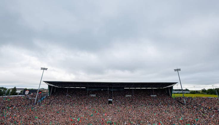 2026 GAA All-Ireland Senior Football Champions Mayo Homecoming, Castlebar, Mayo 27 7 2026 A view of supporters as Mayo players take to the stage A view of supporters as Mayo players take to the stage 27 7 2026  Copyright: xx JR313678