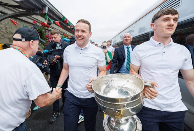 2026 GAA All-Ireland Senior Football Champions Mayo Homecoming, Castlebar, Mayo 27 7 2026 Mayo manager Andy Moran and Jack Coyne celebrate with the Sam Maguire Cup Andy Moran and Jack Coyne celebrate with the Sam Maguire Cup 27 7 2026  Copyright: xx JR312707