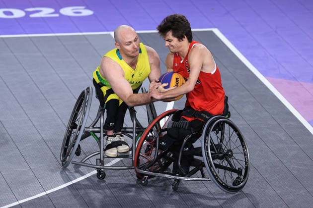 COM26 3X3 BASKETBALL, Tom O Neill-Thorne of Australia competes with Garrett Ostepchukof Canada during the 3x3 Basketball match during the Glasgow 2026 Commonwealth Games at SEC Centre in Glasgow, United Kingdom, Monday, July 27, 2026. ( NO ARCHIVING, EDITORIAL USE ONLY, AUSTRALIA ONLY Glasgow Scotland United Kingdom  Copyright: xSimonxStacpoolex 20260728197239343404
