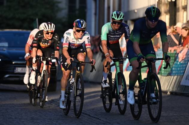 Belgian Remco Evenepoel of Red Bull-BORA-hansgrohe and Belgian Oliver Naesen of Decathlon CMA CGM Team pictured in action during the Natourcriterium Aalst cycling event, Monday 27 July 2026, in Aalst. The traditional criteriums are local showcases for which mainly cyclists who rode the Tour de France are invited. ELIASxROM  x182184325x