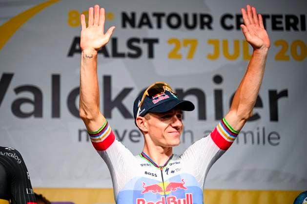 Na-Tourcriterium Aalst - 27 07 2026 AALST, BELGIUM - JULY 27 : Evenepoel Remco (BEL) of Red Bull BORA Hansgrohe on the podium during the 89th edition of the post Tour de France criterium of Aalst cycling race on July 27, 2026 in Aalst, Belgium, 27 07 2026 Aalst Belgium  Copyright: xTomasxSiskx
