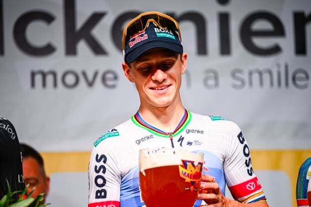 Na-Tourcriterium Aalst - 27 07 2026 AALST, BELGIUM - JULY 27 : Evenepoel Remco (BEL) of Red Bull BORA Hansgrohe after the race during the 89th edition of the post Tour de France criterium of Aalst cycling race on July 27, 2026 in Aalst, Belgium, 27 07 2026 Aalst Belgium  Copyright: xTomasxSiskx