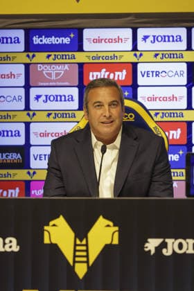 Football, Italy: Hellas Verona press conference