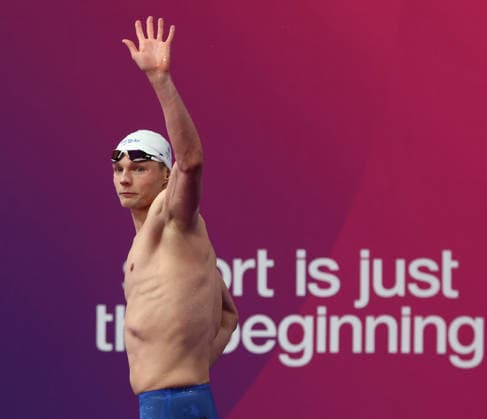 July 27, 2026, Glasgow, Scotland, Great Britain: DUNCAN SCOTT of Scotland waves at his fans after the Swimming Men s 200m Butterfly Final of the Commonwealth Games Glasgow 2026 at the Tollcross International Swimming Centre in Glasgow, Scotland. Glasgow Great Britain - ZUMAc179 20260727_zep_c179_146 Copyright: xMickaelxChavetx
