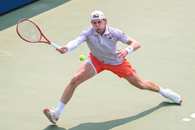 July 27, 2026, Washington, D.C, U.S: ZIZOU BERGS hits a forehand in his match against Taylor Fritz at the Rock Creek Tennis Center. Tennis 2026 - Mubadala Open  - ZUMAg196 20260727_zap_g196_028 Copyright: xKylexGustafsonx