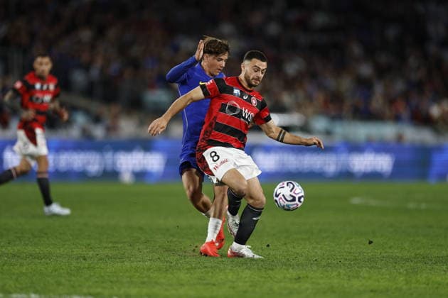 SOCCER CHELSEA WANDERERS, Oscar Morrison of the Wanderers controls the ball during the Sydney Super Cup match between Chelsea FC and the Western Sydney Wanderers FC at Accor Stadium in Sydney, Tuesday, July 28, 2026. ( NO ARCHIVING, EDITORIAL USE ONLY SYDNEY NEW SOUTH WALES AUSTRALIA  Copyright: xMARKxEVANSx 20260728124094332685