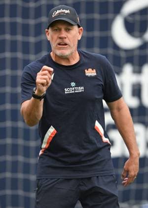 The Oriam, Edinburgh. Edinburgh Rugby Defence Coach Brad Davis during the session Edinburgh Rugby Training and press conference, PK, Pressekonferenz Rugby Union, Hive Stadium, Edinburgh, Scotland, UK - 28 Jul 2026Edinburgh Hive Stadium United Kingdom  Copyright: xNeilxHanna Shutterstockx 17017414a