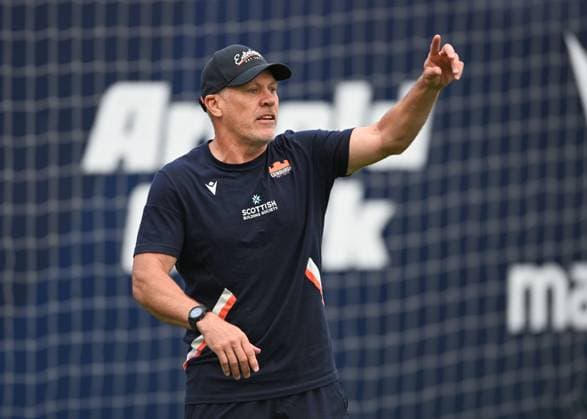 The Oriam, Edinburgh. Edinburgh Rugby Defence Coach Brad Davis during the session Edinburgh Rugby Training and press conference, PK, Pressekonferenz Rugby Union, Hive Stadium, Edinburgh, Scotland, UK - 28 Jul 2026Edinburgh Hive Stadium United Kingdom  Copyright: xNeilxHanna Shutterstockx 17017414k
