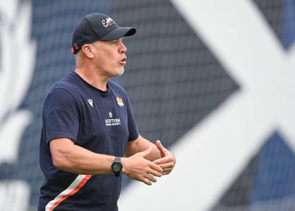 The Oriam, Edinburgh. Edinburgh Rugby Defence Coach Brad Davis during the session Edinburgh Rugby Training and press conference, PK, Pressekonferenz Rugby Union, Hive Stadium, Edinburgh, Scotland, UK - 28 Jul 2026Edinburgh Hive Stadium United Kingdom  Copyright: xNeilxHanna Shutterstockx 17017414g