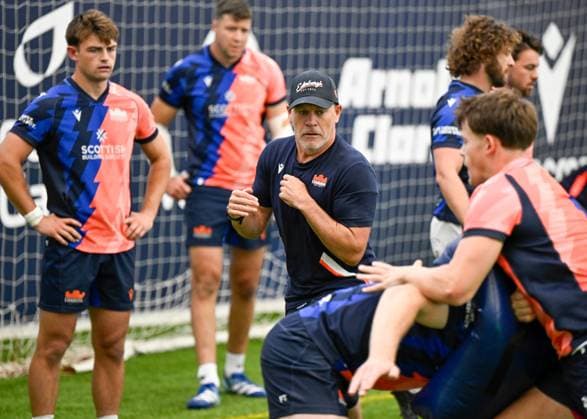 The Oriam, Edinburgh. Edinburgh Rugby Defence Coach Brad Davis during the session Edinburgh Rugby Training and press conference, PK, Pressekonferenz Rugby Union, Hive Stadium, Edinburgh, Scotland, UK - 28 Jul 2026Edinburgh Hive Stadium United Kingdom  Copyright: xNeilxHanna Shutterstockx 17017414o