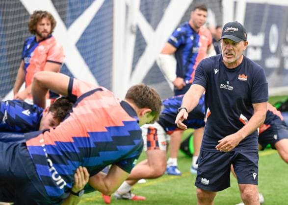 The Oriam, Edinburgh. Edinburgh Rugby Defence Coach Brad Davis during the session Edinburgh Rugby Training and press conference, PK, Pressekonferenz Rugby Union, Hive Stadium, Edinburgh, Scotland, UK - 28 Jul 2026Edinburgh Hive Stadium United Kingdom  Copyright: xNeilxHanna Shutterstockx 17017414p