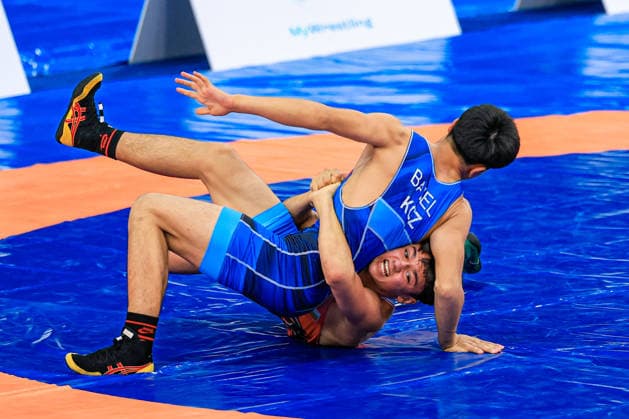 U17, U 17 Wrestling World Championships 71kg GR - Kristiyan Georgiev Krastev (BUL) df. Baiel Bakytbekovich Nuraliev (KGZ) *** U17 Wrestling World Championships, 71 kg Greco-Roman: Kristiyan Georgiev Krastev (BUL) def. Baiel Bakytbekovich Nuraliev (KGZ) Copyright: xUnitedxWorldxWrestlingx xAmirrezx UWW-U17-WC-BAKU-2026