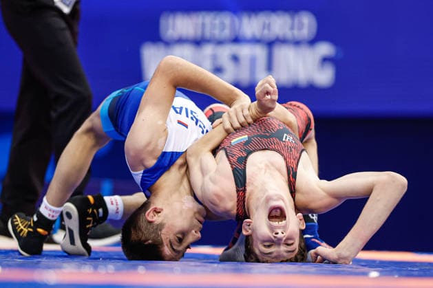 U17, U 17 Wrestling World Championships 45kg GR - Arsan Aliev (RUS) df. Rodion Sviridenko (UKR) *** U17 Wrestling World Championships, 45 kg Greco-Roman: Arsan Aliev (RUS) defeated Rodion Sviridenko (UKR) Copyright: xKostadinxAndonovx UWW-U17-WC-BAKU-2026