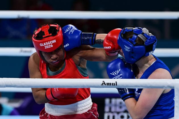 COM26 BOXING, Flora Loga of Papua New Guinea in the Womens 65kg Quarter Final match against Caitlin Rainey of Scotland during the Glasgow 2026 Commonwealth Games at SEC Centre in Glasgow, United Kingdom, Tuesday, July 28, 2026. ( NO ARCHIVING, EDITORIAL USE ONLY, AUSTRALIA ONLY Glasgow Scotland United Kingdom  Copyright: xDEANxLEWEINSx 20260728153515729485