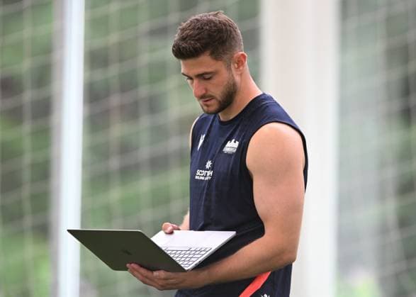 The Oriam, Edinburgh. Edinburgh new signing James Grayson during the session Edinburgh Rugby Training and press conference, PK, Pressekonferenz Rugby Union, Oriam, Edinburgh, Scotland, UK - 28 Jul 2026Edinburgh Hive Stadium United Kingdom  Copyright: xNeilxHanna Shutterstockx 17017414aj