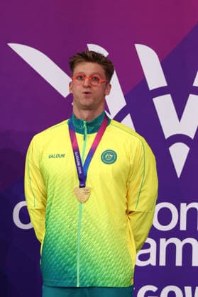 July 27, 2026, Glasgow, Scotland, Great Britain: SAM WILLIAMSON of Australia poses with the gold medal during the Swimming Men s 50m Breaststroke Medal Ceremony of the Commonwealth Games Glasgow 2026 at the Tollcross International Swimming Centre in Glasgow, Scotland. Glasgow Great Britain - ZUMAc179 20260727_zep_c179_499 Copyright: xMickaelxChavetx