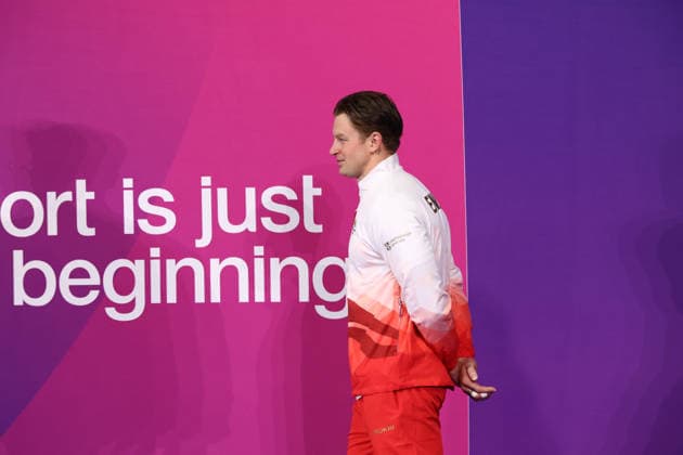 July 27, 2026, Glasgow, Scotland, Great Britain: ADAM RAMSAY-PEATY of England poses with the bronze medal during the Swimming Men s 50m Breaststroke Medal Ceremony of the Commonwealth Games Glasgow 2026 at the Tollcross International Swimming Centre in Glasgow, Scotland. Glasgow Great Britain - ZUMAc179 20260727_zep_c179_510 Copyright: xMickaelxChavetx