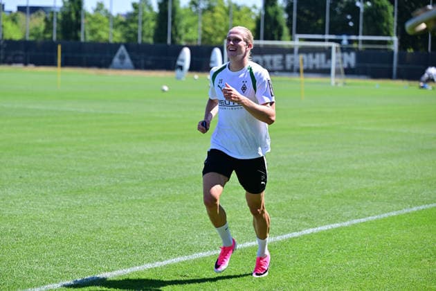 28.07.2026; Moenchengladbach; Fussball, Herren, Saison 2026 2027, Training Borussia Moenchengladbach David Herold (Gladbach) absolvierte eine individuelle Laufeinheit DFL regulations prohibit any use of photographs as image sequences and or quasi-video. ista-Borussia-Park NRW Deutschland *** July 28, 2026, Mönchengladbach Soccer, Men s, 2026–2027 Season, Training: Borussia Mönchengladbach, David Herold. Gladbach completed an individual running session. DFL regulations prohibit any use of photographs as image sequences and or quasi-video. Borussia Park, North Rhine-Westphalia, Germany