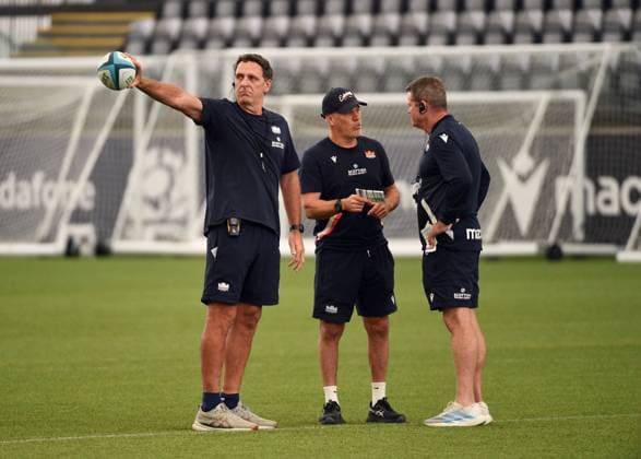 (L to R) Tim Sampson - Edinburgh Rugby attack coach, Brad Davis - Edinburgh Rugby Defence Coach and Sean Everitt - Edinburgh Rugby head coach. Edinburgh Rugby training, Oriam Sports complex, Edinburgh, Scotland, UK - 28 Jul 2026Edinburgh Oriam Sports complex Scotland United Kingdom  Copyright: xGibson Fotosport Shutterstockx 17020775p