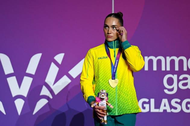 COM26 ARTISTIC GYMNASTICS, Breanna Scott of Australia poses for photographs on the podium after winning the Artistic Gymnastics Women™s Balance Bean Final during the Glasgow 2026 Commonwealth Games at the Glasgow International Arena in Glasgow, Scotland, Tuesday, July 28, 2026. ( NO ARCHIVING, EDITORIAL USE ONLY Glasgow Scotland United Kingdom  Copyright: xLUKASxCOCHx 20260728161499481597