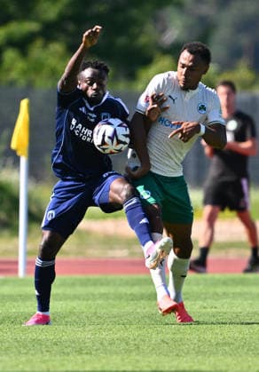 28.07.2026 - Fussball - Saison 2026 2027 - Testspiel Freundschaftsspiel Vorbereitungsspiel - Paris FC - SpVgg Greuther Fürth ( Kleeblatt ) - - Sportfoto Zink - xwoxzix - regulations prohibit any use of photographs as image sequences and or quasi-video - only for editorial use - Moses Simon (27, Paris FC) Sacha Banse Bansé (6, SpVgg Greuther Fürth ) *** July 28, 2026 Soccer Season 2026–2027 Exhibition Match Friendly Match Preseason Match Paris FC SpVgg Greuther Fürth Kleeblatt Sports Photo Zink xwoxzix Regulations prohibit any use of photographs as image sequences and or quasi-video; for editorial use only. Moses Simon 27, Paris FC Sacha Banse Bansé 6, SpVgg Greuther Fürth