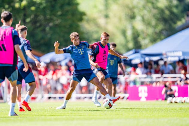 Trainingslager, FC Bayern München am 28.07.2026 in Rottach-Egern Joao Palhinha und Tom Bischof *** Training camp, FC Bayern Munich on July 28, 2026, in Rottach-Egern: Joao Palhinha and Tom Bischof Copyright: xBahhoxKarax