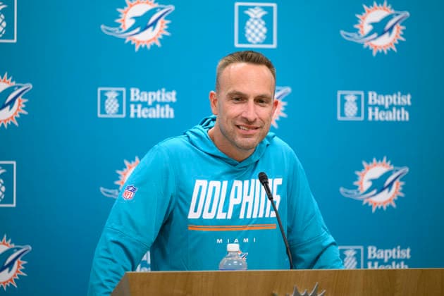 MIAMI GARDENS, FL - JULY 28: Miami Dolphins head coach Jeff Hafley smiles as he speaks to the media during the Miami Dolphins Training Camp on August 28, 2026, at the Baptist Health Training Complex in Miami Gardens, FL. (Photo by Doug Murray Icon Sportswire) NFL, American Football Herren, USA JUL 28 Dolphins Training Camp EDITORIAL USE ONLY Icon79626072802
