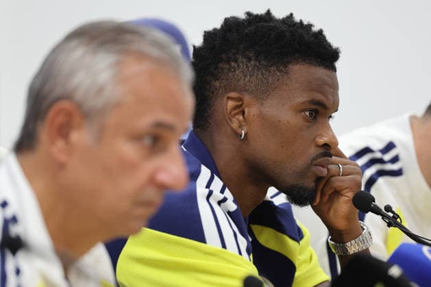 Fenerbahce press conference, PK, Pressekonferenz in Poland ZABRZE, POLAND - JULY 28: Coach Ismail Kartal (L) and Nelson Semedo (R) of Fenerbahce speak during a press conference ahead of the UEFA Champions League second qualifying round match between Gornik Zabrze and Fenerbahce at Arena Zabrze in Zabrze, Poland on July 28, 2026. Jakub Porzycki Anadolu Zabrze Poland. Editorial use only. Please get in touch for any other usage.  Copyright: x2026xAnadoluxJakubxPorzyckix