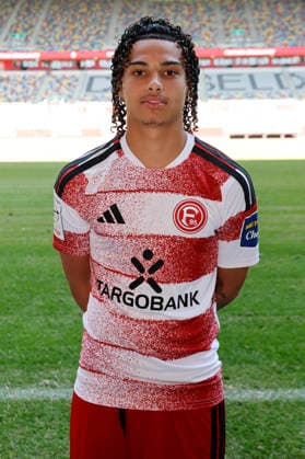 Düsseldorf , Deutschland, 3. Fussball Bundesliga Saison 2026 2027 Kilian Sauck ; Fortuna Düsseldorf 1895 ; 3.Liga, Porträttermin 2026 2027, *** Düsseldorf, Germany, 2026–2027 Bundesliga Season, Kilian Sauck, Fortuna Düsseldorf 1895, 3. Liga, Photo Shoot 2026–2027,