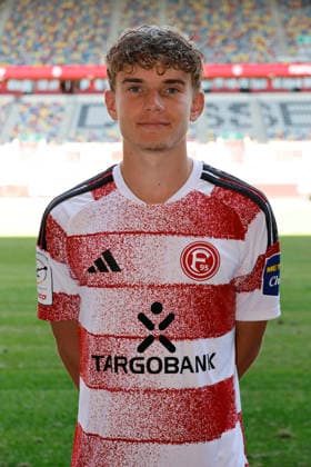 Düsseldorf , Deutschland, 3. Fussball Bundesliga Saison 2026 2027 Elias Arden ; Fortuna Düsseldorf 1895 ; 3.Liga, Porträttermin 2026 2027, *** Düsseldorf, Germany, 2026–2027 Bundesliga Season, Elias Arden, Fortuna Düsseldorf 1895, 3. Liga, Photo Shoot 2026–2027,