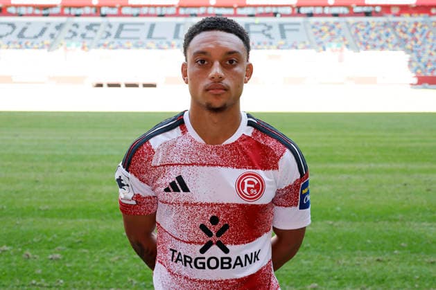 Düsseldorf , Deutschland, 3. Fussball Bundesliga Saison 2026 2027 Steven van der Sloot ; Fortuna Düsseldorf 1895 ; 3.Liga, Porträttermin 2026 2027, *** Düsseldorf, Germany, 2026–2027 Bundesliga Season, Steven van der Sloot, Fortuna Düsseldorf 1895, 3. Liga, Photo Shoot 2026–2027,