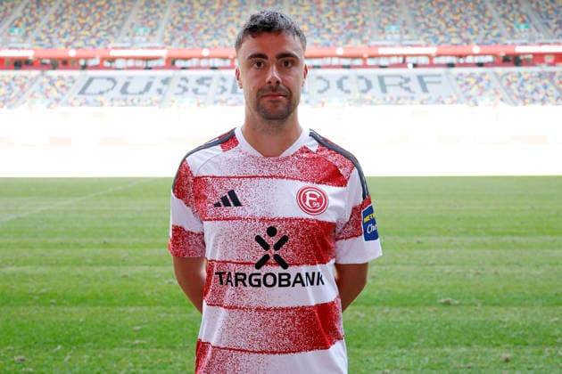 Düsseldorf , Deutschland, 3. Fussball Bundesliga Saison 2026 2027 Philipp Förster ; Fortuna Düsseldorf 1895 ; 3.Liga, Porträttermin 2026 2027, *** Düsseldorf, Germany, 2026–2027 Bundesliga Season, Philipp Förster, Fortuna Düsseldorf 1895, 3. Liga, Photo Shoot 2026–2027,