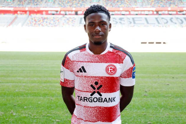 Düsseldorf , Deutschland, 3. Fussball Bundesliga Saison 2026 2027 Mechak Quiala-Tito ; Fortuna Düsseldorf 1895 ; 3.Liga, Porträttermin 2026 2027, *** Düsseldorf, Germany, 2026–2027 Bundesliga Season, Mechak Quiala Tito, Fortuna Düsseldorf 1895, 3. Liga, Photo Shoot 2026–2027,