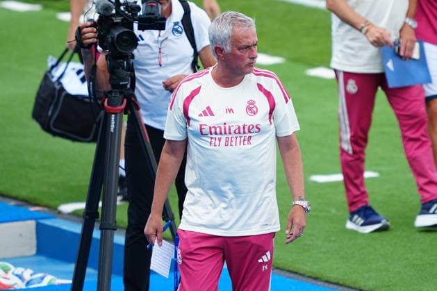 Real Madrid CF v CD LeganÃ s - Pre-Season Friendly Jose Mourinho, Head Coach of Real Madrid CF, is seen during the pre-season friendly match between Real Madrid CF and CD LeganÃ s at Alfredo Di StÃ fano Stadium on July 28, 2026 in Madrid, Spain. Madrid Alfredo Di StÃ fano Stadium Madrid Spain Copyright: xGokhanxTanerx xPSxImagesxGokhanxTanerx xPSxImagesx