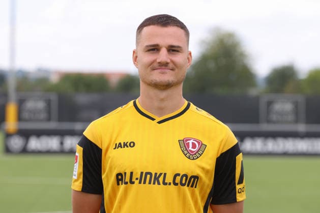 28.07.2026, xtgx, Fussball 2. Bundesliga, SG Dynamo Dresden Fototermin emspor, v.l. Jakob Lemmer Porträttermin Dresden *** July 28, 2026, xtgx, Soccer 2. Bundesliga, SG Dynamo Dresden photo shoot for emspor, from left: Jakob Lemmer portrait shoot in Dresden