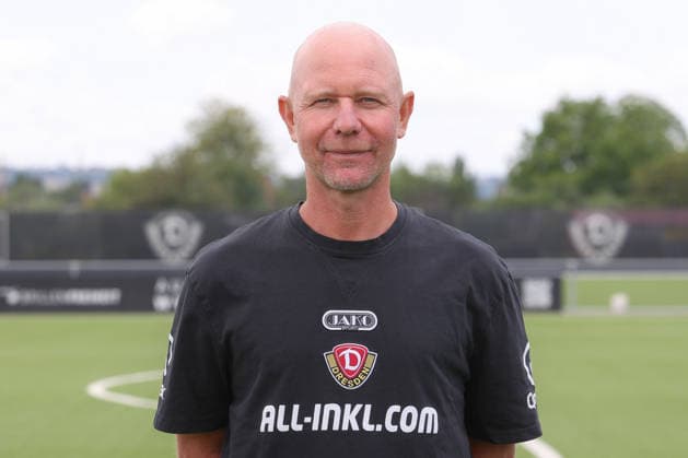 28.07.2026, xtgx, Fussball 2. Bundesliga, SG Dynamo Dresden Fototermin emspor, v.l. Co Trainer Manuel Klökler Porträttermin Dresden *** July 28, 2026, xtgx, Soccer 2. Bundesliga, SG Dynamo Dresden Photo Shoot for emspor, from left: Assistant Coach Manuel Klökler, Portrait Session in Dresden