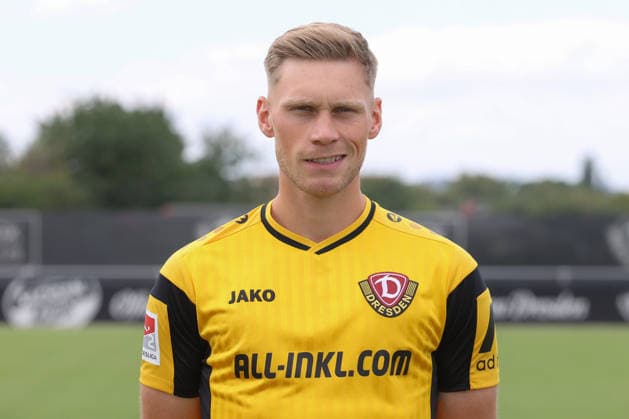 28.07.2026, xtgx, Fussball 2. Bundesliga, SG Dynamo Dresden Fototermin emspor, v.l. Jonas Sterner Porträttermin Dresden *** July 28, 2026, xtgx, Soccer 2. Bundesliga, SG Dynamo Dresden photo shoot for emspor, from left: Jonas Sterner portrait shoot in Dresden