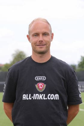 28.07.2026, xtgx, Fussball 2. Bundesliga, SG Dynamo Dresden Fototermin emspor, v.l. Co Trainer Sebastian König Porträttermin Dresden *** July 28, 2026, xtgx, Soccer 2. Bundesliga, SG Dynamo Dresden Photo Op for emspor, from left: Assistant Coach Sebastian König, Portrait Session in Dresden