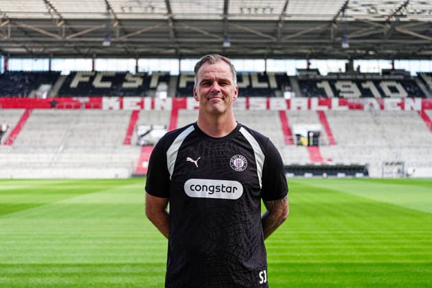 Sven van der Jeugt (FC St. Pauli, Torwarttrainer) GER, FC St. Pauli, Fussball, 28.07.2026 GER, FC St. Pauli, Fussball, 28.07.2026 Hamburg *** Sven van der Jeugt, FC St. Pauli, goalkeeper coach, GER, FC St. Pauli, soccer, team photo, July 28, 2026, GER, FC St. Pauli, soccer, team photo, July 28, 2026, Hamburg Copyright: xEibner-Pressefoto MarcelxvonxFehrnx EP_MFN