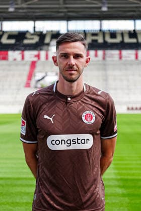 Branimir Hrgota (FC St. Pauli, 10) GER, FC St. Pauli, Fussball, 28.07.2026 GER, FC St. Pauli, Fussball, 28.07.2026 Hamburg *** Branimir Hrgota, FC St. Pauli, 10 GER, FC St. Pauli, soccer, team photo, July 28, 2026 GER, FC St. Pauli, soccer, team photo, July 28, 2026 Hamburg Copyright: xEibner-Pressefoto MarcelxvonxFehrnx EP_MFN