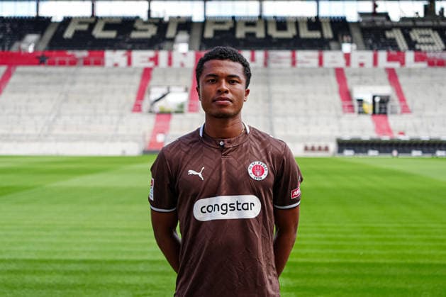 Joel Chima Fujita (FC St. Pauli, 16) GER, FC St. Pauli, Fussball, 28.07.2026 GER, FC St. Pauli, Fussball, 28.07.2026 Hamburg *** Joel Chima Fujita, FC St. Pauli, 16 GER, FC St. Pauli, soccer, team photo, July 28, 2026 GER, FC St. Pauli, soccer, team photo, July 28, 2026 Hamburg Copyright: xEibner-Pressefoto MarcelxvonxFehrnx EP_MFN