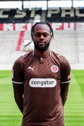 Ricky-Jade Jones (FC St. Pauli, 26) GER, FC St. Pauli, Fussball, 28.07.2026 GER, FC St. Pauli, Fussball, 28.07.2026 Hamburg *** Ricky Jade Jones, FC St. Pauli, 26 GER, FC St. Pauli, soccer, team photo, July 28, 2026 GER, FC St. Pauli, soccer, team photo, July 28, 2026 Hamburg Copyright: xEibner-Pressefoto MarcelxvonxFehrnx EP_MFN