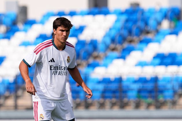 July 28, 2026, Valdebebas, Madrid, Spain: Gonzalo Garcia of Real Madrid CF looks on during the Real Madrid training session held in collaboration with CD Leganes at Alfredo Di Stefano stadium on July 28, 2026, in Valdebebas, Madrid, Spain. Valdebebas Spain - ZUMAa181 20260728_zaa_a181_023 Copyright: xDennisxAgyemanx