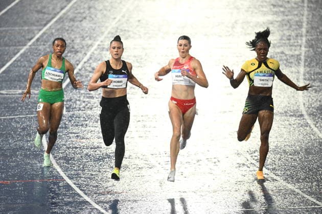 COM26 ATHLETICS, Zoe Hobbs of New Zealand (2L) competes during the Women™s 100m Semi-Finals during the Glasgow 2026 Commonwealth Games at Scotstoun Stadium in Glasgow, Scotland, Tuesday, July 28, 2026. ( NO ARCHIVING, EDITORIAL USE ONLY Glasgow United Kingdom  Copyright: xJOELxCARRETTx 20260729135392496450