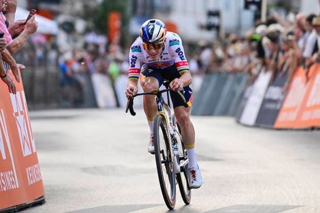 Na-Tourcriterium Roeselare - 28 07 2026 ROESELARE, BELGIUM - JULY 28 : Evenepoel Remco (BEL) of Red Bull BORA Hansgrohe in action during the post Tour de France criterium of Roeselare on July 28, 2026 in Roeselare, Belgium, 28 07 2026 Roeselare Belgium  Copyright: xJanxDexMeuleneirx