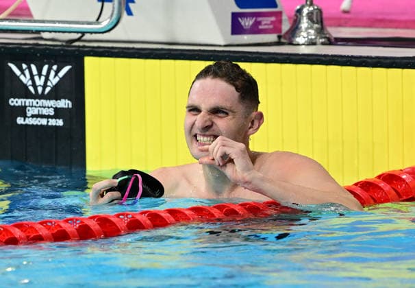 COM26 SWIMMING, Lewis Clareburt of New Zealand reacts after winning the Men s 400m Individual Medley Medal Ceremony during the Glasgow 2026 Commonwealth Games at the Tollcross International Swimming Centre in Glasgow, Scotland, Tuesday, July 28, 2026. ( NO ARCHIVING, EDITORIAL USE ONLY Glasgow Scotland United Kingdom  Copyright: xDEANxLEWINSx 20260729149994032670